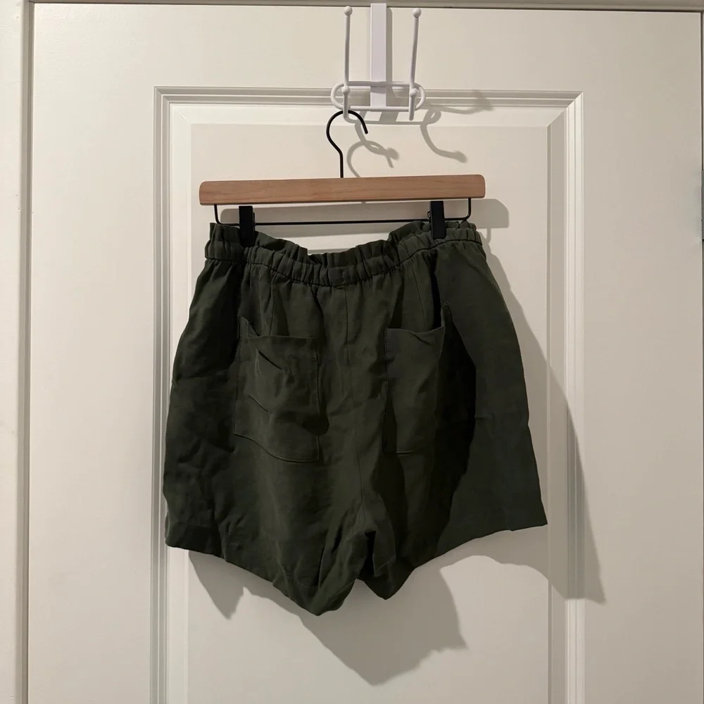 Old Navy Shorts - Picture 2 of 5